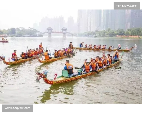 飞雪扬鞭赛道上勇者无惧跃长空跳台滑雪年度盛事点燃冬季激情